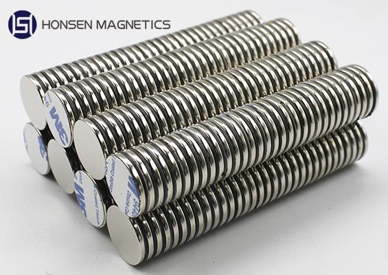 3M Adhesive Magnet