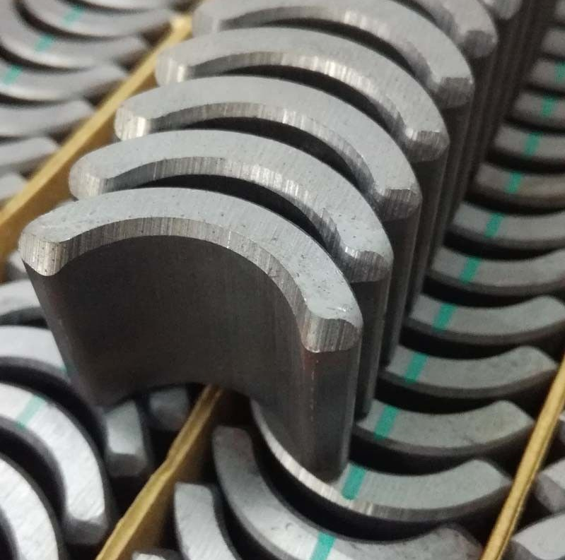 https://www.honsenmagnetics.com/arc-segment-ferrite-magnets/