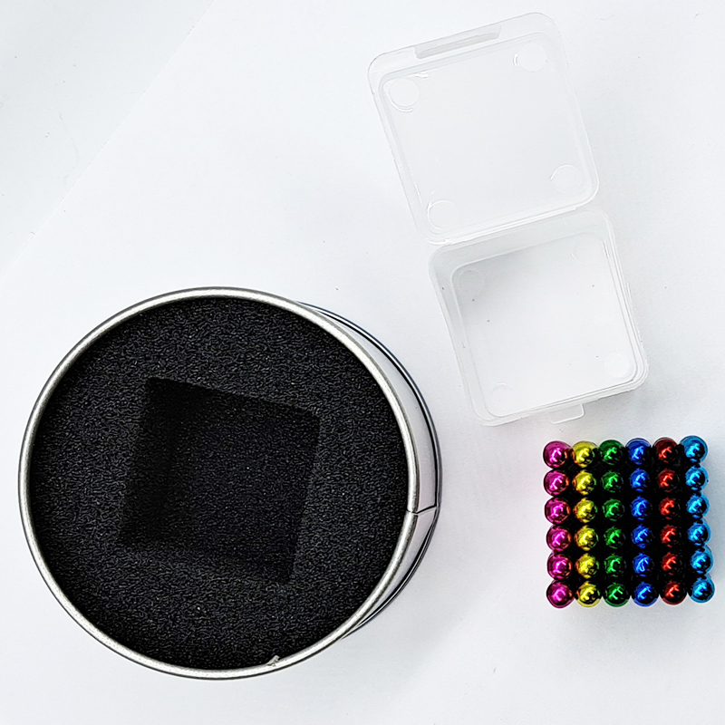 ရောင်စုံ Magnet Ball Tin Box ထုပ်ပိုးမှု (၂) ခု၊