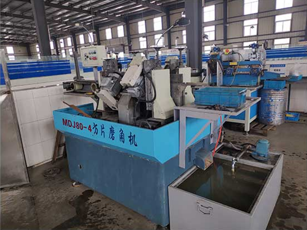 Chamfering machine