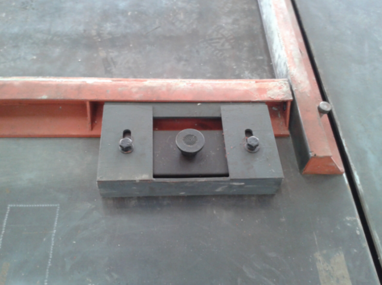 Shuttering Magnet